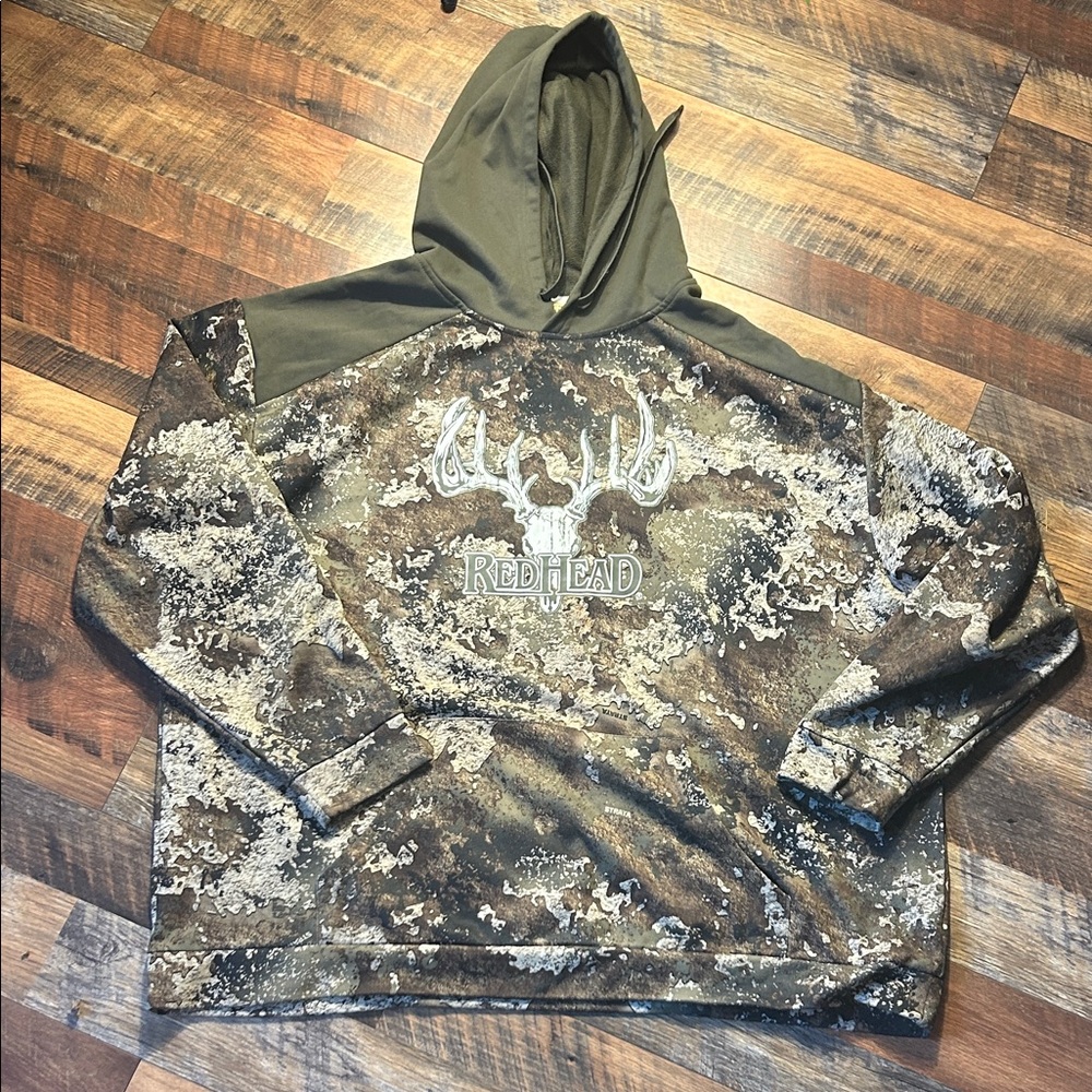 RedHead Camouflage Hoodie with Deer Graphic in box 12 - Picture 2 of 5